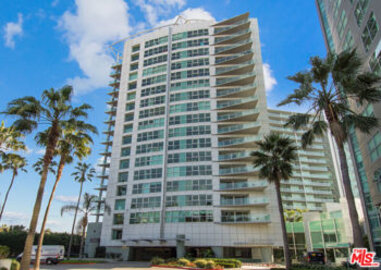 Spectacular Regatta Seaside Condominium Located at 13600 Marina Pointe Drive #905 was Just Sold